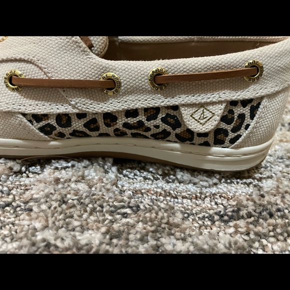 NIB Sperry Boat Shoes! - Picture 4 of 9
